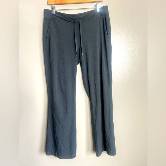 Athleta mid town pull on trousers athletic pants size 12 T activewear sporty - Picture 1 of 6